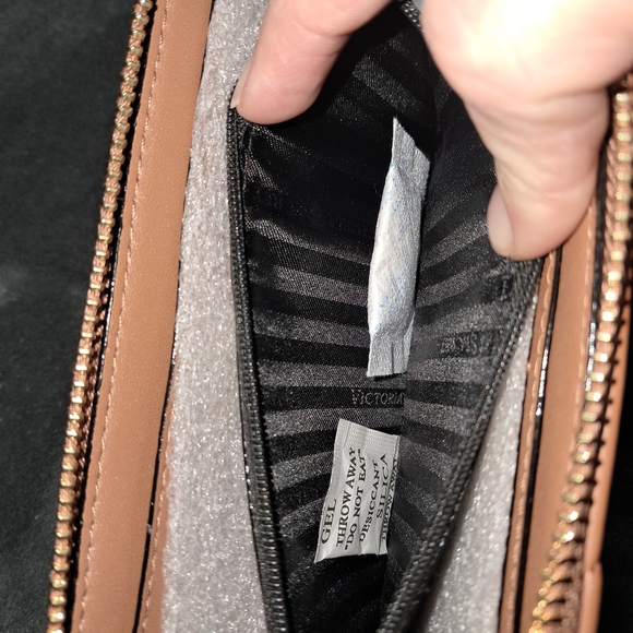 NEW! Victoria's Secret Zip Around Wallet - Picture 9 of 11